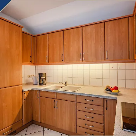 Apartamento Am Waldesrand Koelpinsee Am Waldesrand Dachgeschoss *